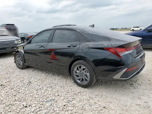 KMHLM4DG8RU813071 2024 HYUNDAI ELANTRA - Image 2