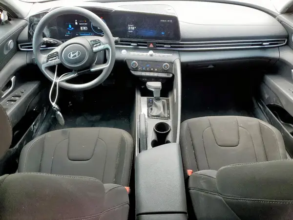 KMHLM4DG8RU813071 2024 HYUNDAI ELANTRA - Image 8