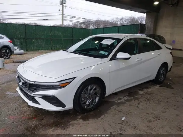 KMHLM4DG8RU813667 2024 HYUNDAI ELANTRA - Image 2