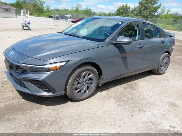 KMHLM4DG8RU818822 2024 HYUNDAI ELANTRA - Image 2