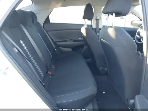 KMHLM4DG8RU837015 2024 HYUNDAI ELANTRA - Image 8