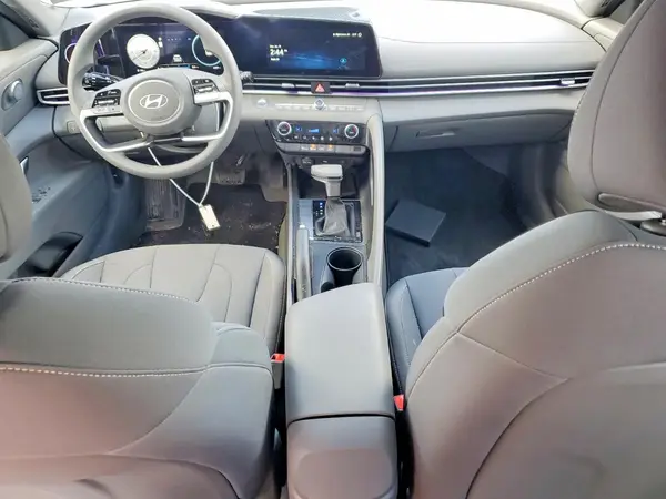 KMHLM4DG8RU844613 2024 HYUNDAI ELANTRA - Image 8