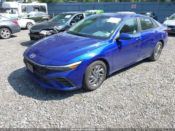 KMHLM4DG8RU849584 2024 HYUNDAI ELANTRA - Image 2