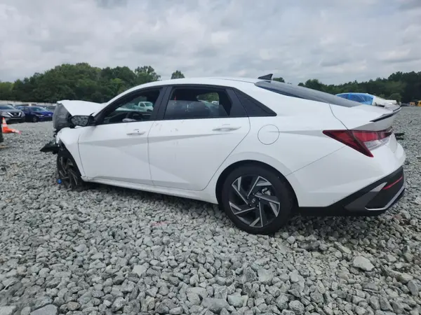 KMHLM4DG8SU018284 2025 HYUNDAI ELANTRA - Image 2