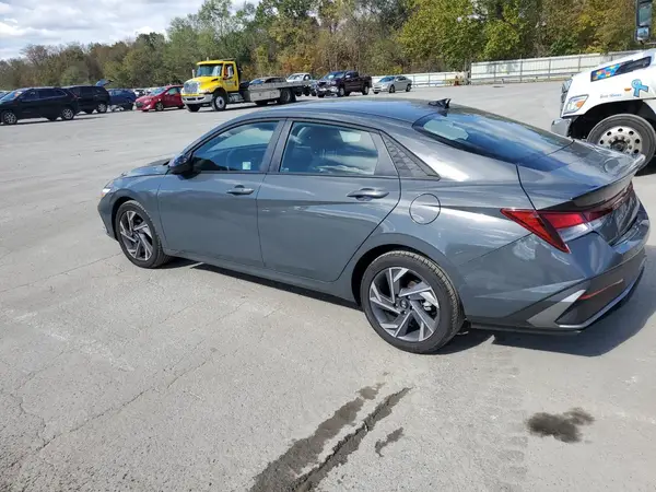 KMHLM4DG8SU040673 2025 HYUNDAI ELANTRA - Image 2