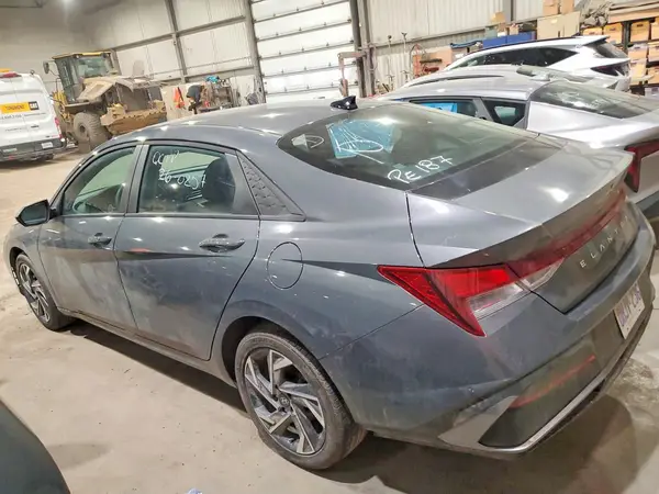 KMHLM4DG8SU063628 2025 HYUNDAI ELANTRA - Image 2