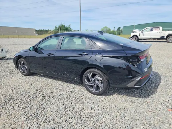 KMHLM4DG8SU067713 2025 HYUNDAI ELANTRA - Image 2