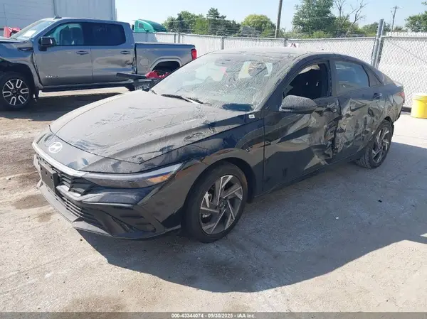 KMHLM4DG8SU068635 2025 HYUNDAI ELANTRA - Image 2