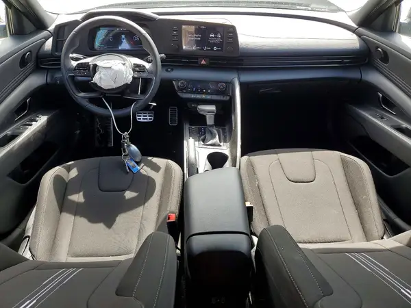 KMHLM4DG8SU073110 2025 HYUNDAI ELANTRA - Image 8