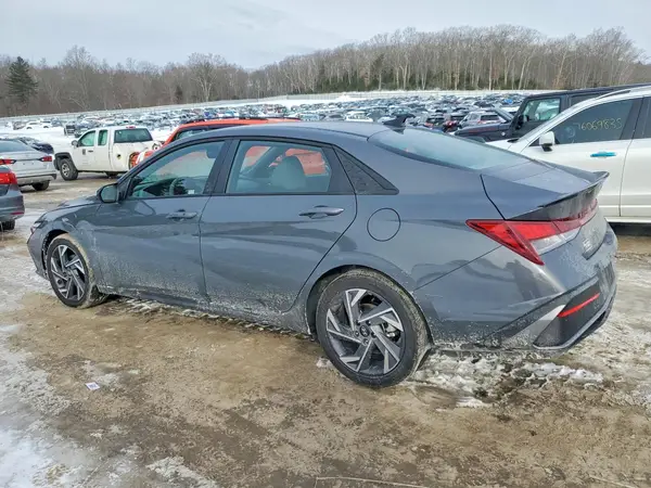 KMHLM4DG8SU092773 2025 HYUNDAI ELANTRA - Image 2