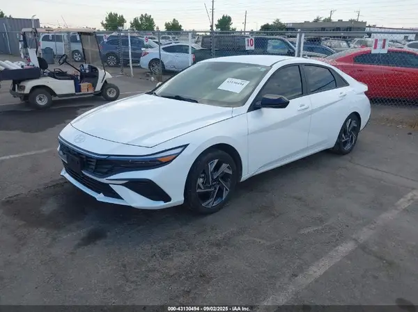 KMHLM4DG8SU868576 2025 HYUNDAI ELANTRA - Image 2