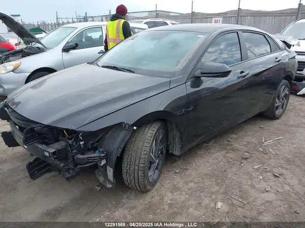 KMHLM4DG8SU870778 2025 HYUNDAI ELANTRA - Image 2