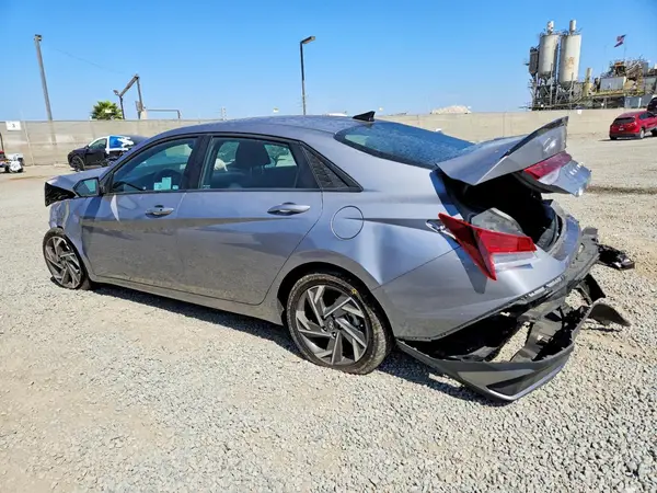 KMHLM4DG8SU872689 2025 HYUNDAI ELANTRA - Image 2