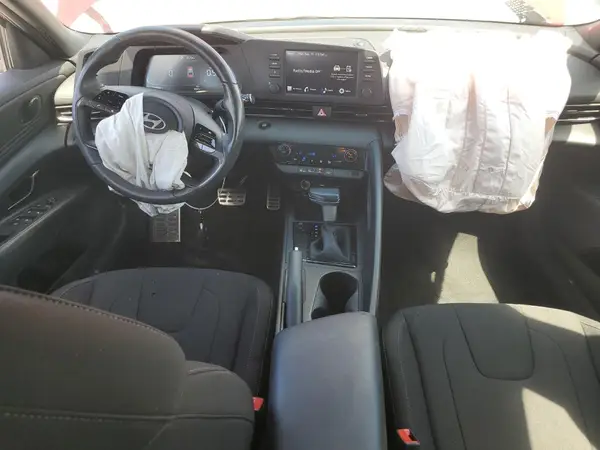 KMHLM4DG8SU875463 2025 HYUNDAI ELANTRA - Image 8