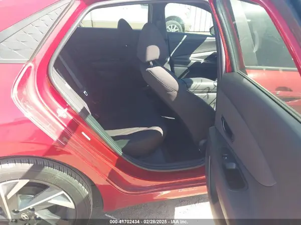 KMHLM4DG8SU877861 2025 HYUNDAI ELANTRA - Image 8