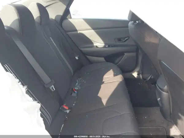 KMHLM4DG8SU882039 2025 HYUNDAI ELANTRA - Image 8