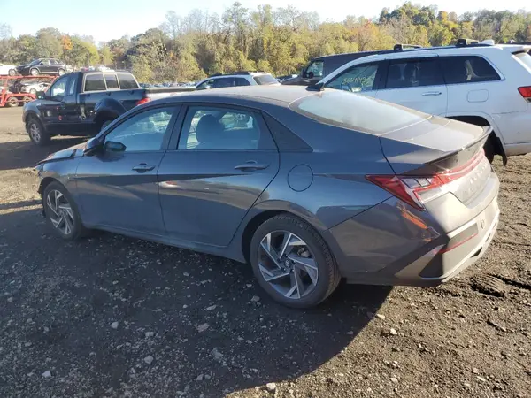 KMHLM4DG8SU887015 2025 HYUNDAI ELANTRA - Image 2