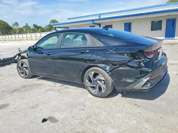 KMHLM4DG8SU897771 2025 HYUNDAI ELANTRA - Image 2
