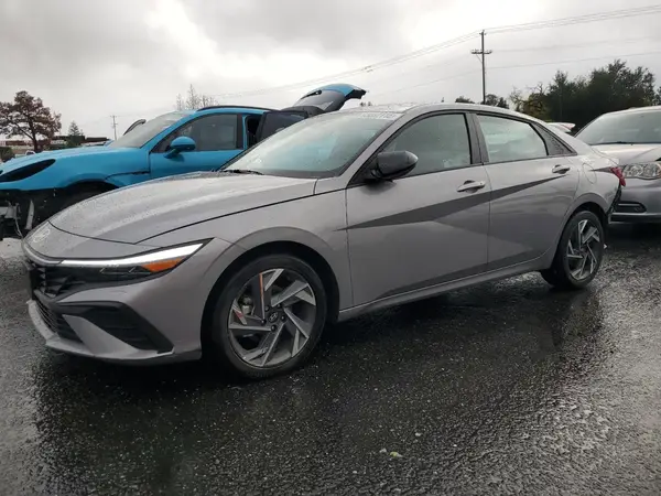 KMHLM4DG8SU902676 2025 HYUNDAI ELANTRA - Image 1