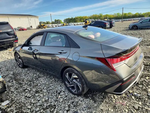 KMHLM4DG8SU907294 2025 HYUNDAI ELANTRA - Image 2