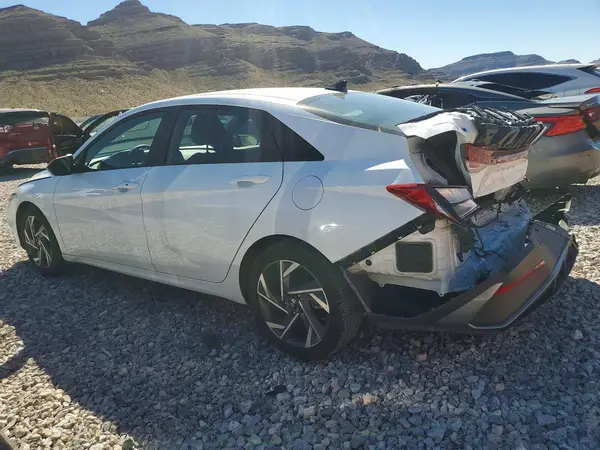 KMHLM4DG8SU909661 2025 HYUNDAI ELANTRA - Image 2