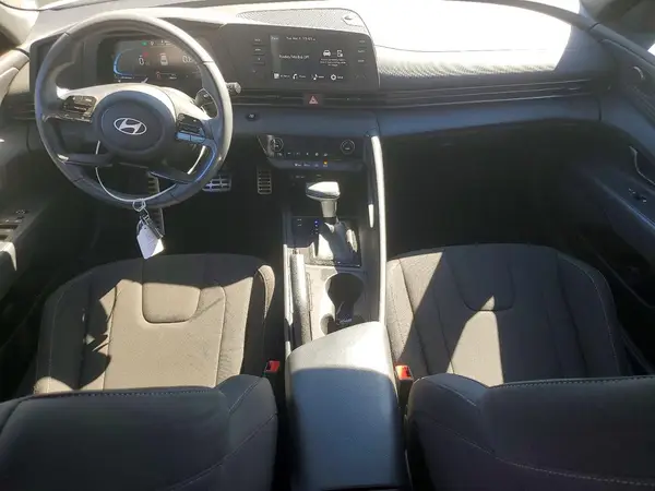 KMHLM4DG8SU909661 2025 HYUNDAI ELANTRA - Image 8