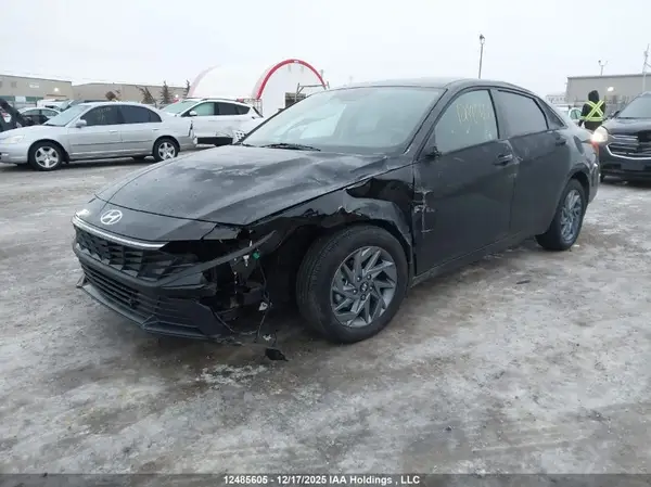 KMHLM4DG8SU913063 2025 HYUNDAI ELANTRA - Image 2