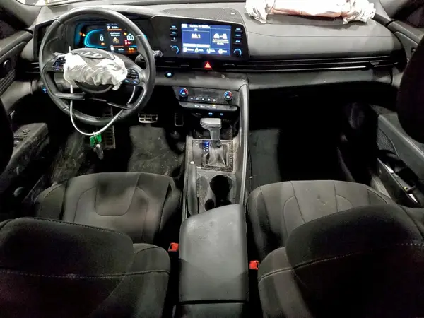 KMHLM4DG8SU916013 2025 HYUNDAI ELANTRA - Image 8
