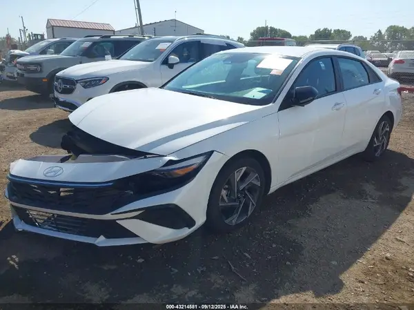 KMHLM4DG8SU923978 2025 HYUNDAI ELANTRA - Image 2