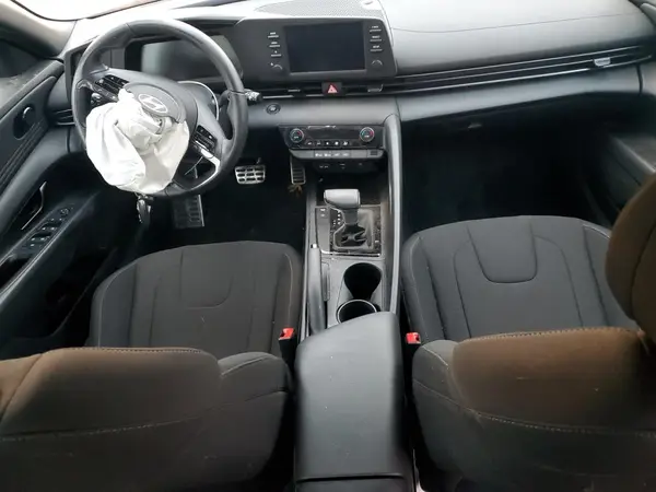 KMHLM4DG8SU927870 2025 HYUNDAI ELANTRA - Image 8