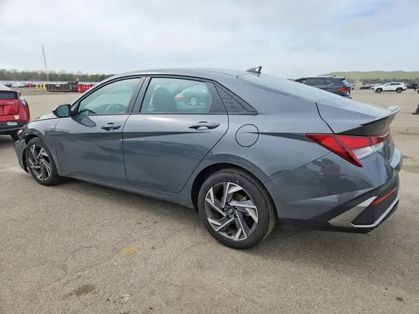 KMHLM4DG8SU936455 2025 HYUNDAI ELANTRA - Image 2
