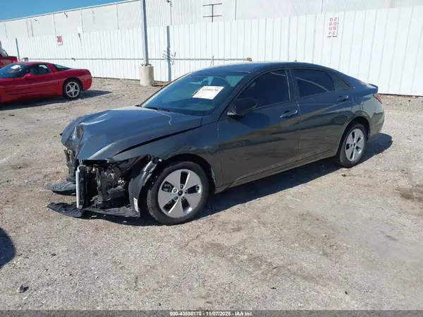 KMHLM4DG8SU937122 2025 HYUNDAI ELANTRA - Image 2