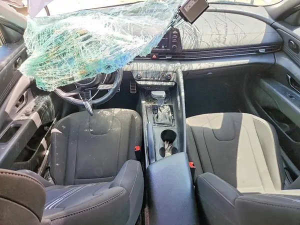 KMHLM4DG8SU939047 2025 HYUNDAI ELANTRA - Image 8
