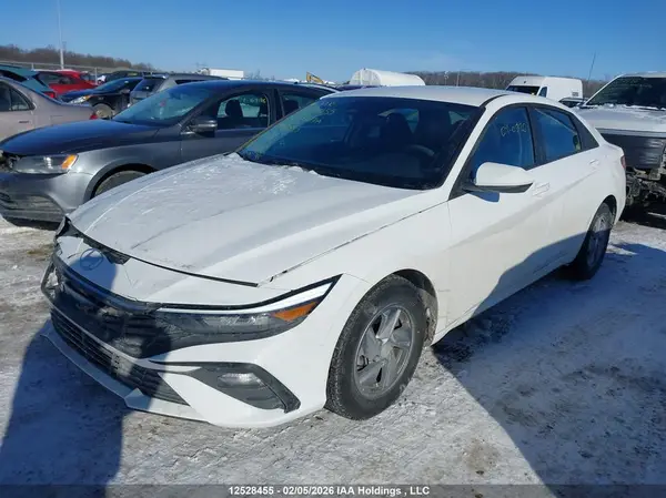 KMHLM4DG8SU939453 2025 HYUNDAI ELANTRA - Image 2