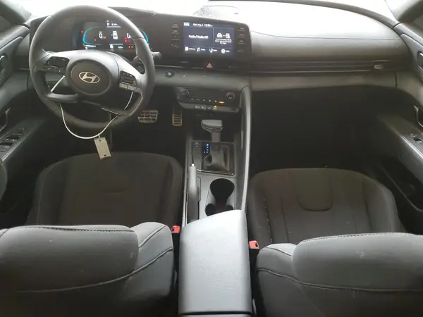 KMHLM4DG8SU939632 2025 HYUNDAI ELANTRA - Image 8