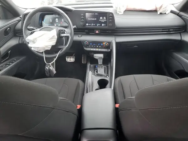 KMHLM4DG8SU952381 2025 HYUNDAI ELANTRA - Image 8