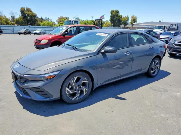 KMHLM4DG8SU959315 2025 HYUNDAI ELANTRA - Image 1
