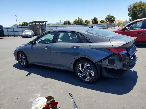 KMHLM4DG8SU959315 2025 HYUNDAI ELANTRA - Image 2