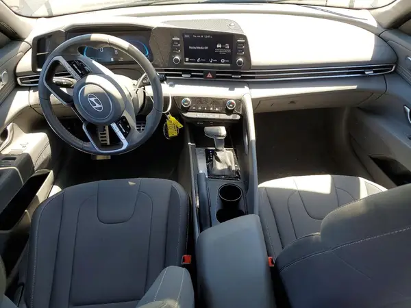 KMHLM4DG8SU959315 2025 HYUNDAI ELANTRA - Image 8