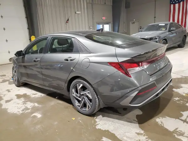 KMHLM4DG8SU960965 2025 HYUNDAI ELANTRA - Image 2