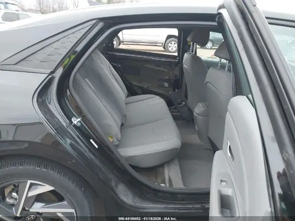KMHLM4DG8SU970718 2025 HYUNDAI ELANTRA - Image 8