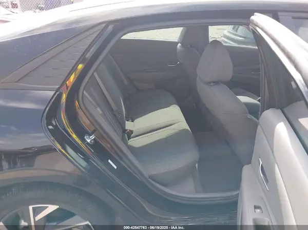 KMHLM4DG8SU972100 2025 HYUNDAI ELANTRA - Image 8