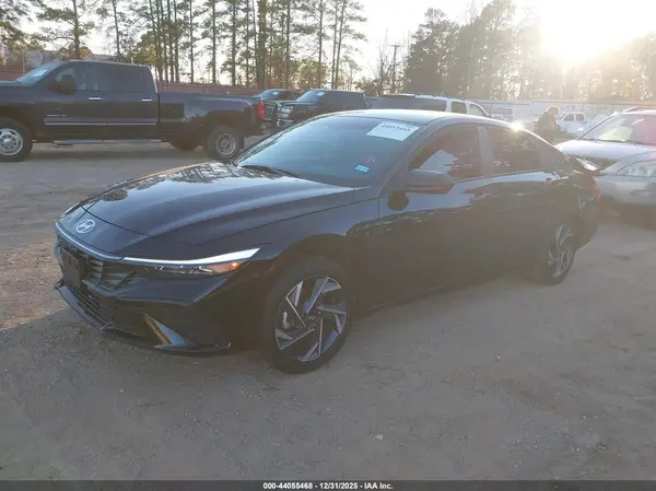KMHLM4DG8SU979886 2025 HYUNDAI ELANTRA - Image 2