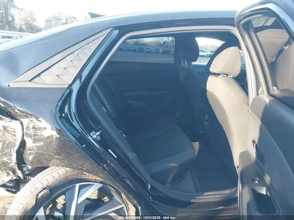 KMHLM4DG8SU979886 2025 HYUNDAI ELANTRA - Image 8