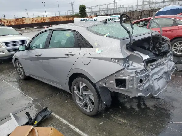 KMHLM4DG8SU985588 2025 HYUNDAI ELANTRA - Image 2