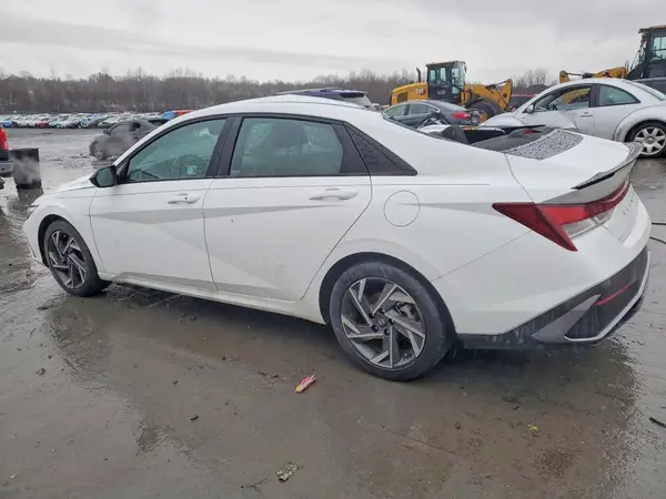 KMHLM4DG8SU987552 2025 HYUNDAI ELANTRA - Image 2