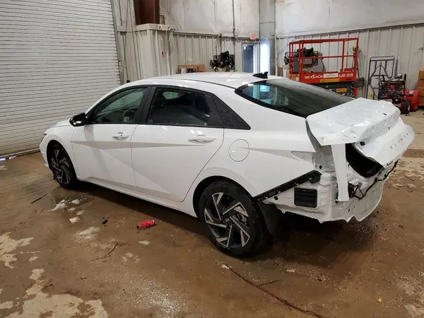KMHLM4DG8SU994758 2025 HYUNDAI ELANTRA - Image 2