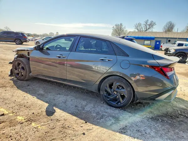 KMHLM4DG8TU099904 2026 HYUNDAI ELANTRA - Image 2