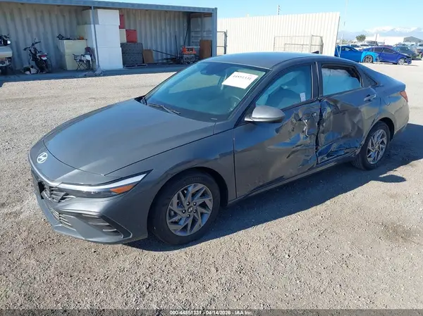 KMHLM4DG9RU636952 2024 HYUNDAI ELANTRA - Image 2