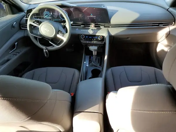 KMHLM4DG9RU647966 2024 HYUNDAI ELANTRA - Image 8